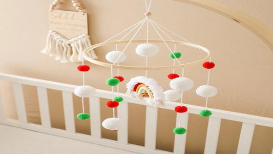 Mobile Bébé couleurs festives : Le Cadeau de Naissance Idéal et Décoration Parfaite pour la Chambre de Bébé