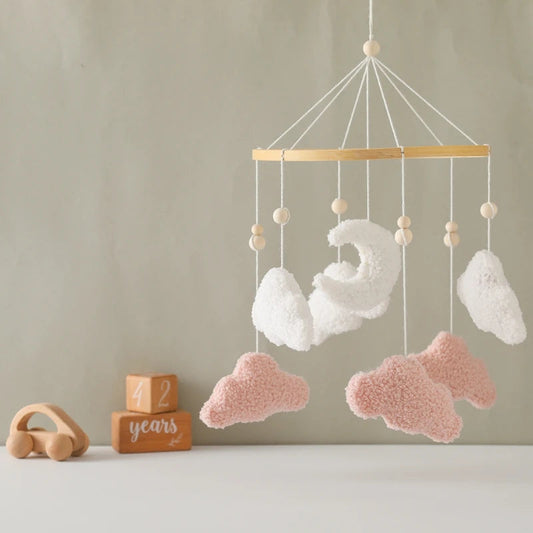 Mobile de Lit Bébé Nuages et Lune : Un Cadeau de Naissance Idéal