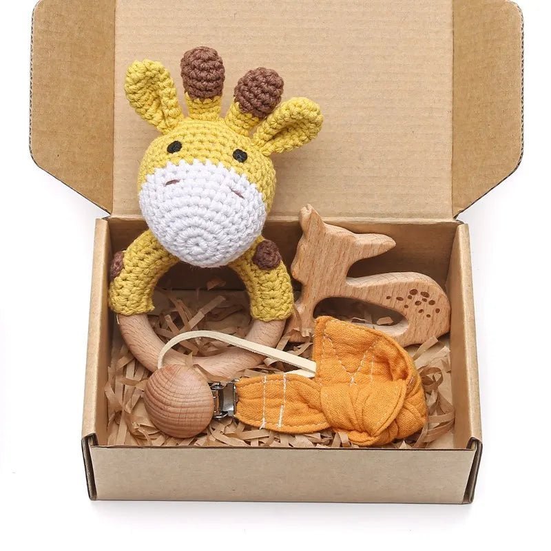 Coffret Cadeau de Naissance – Hochet crocheté, anneau de dentition, attache tétine en bois - Girafe- Le monde des pitchounes